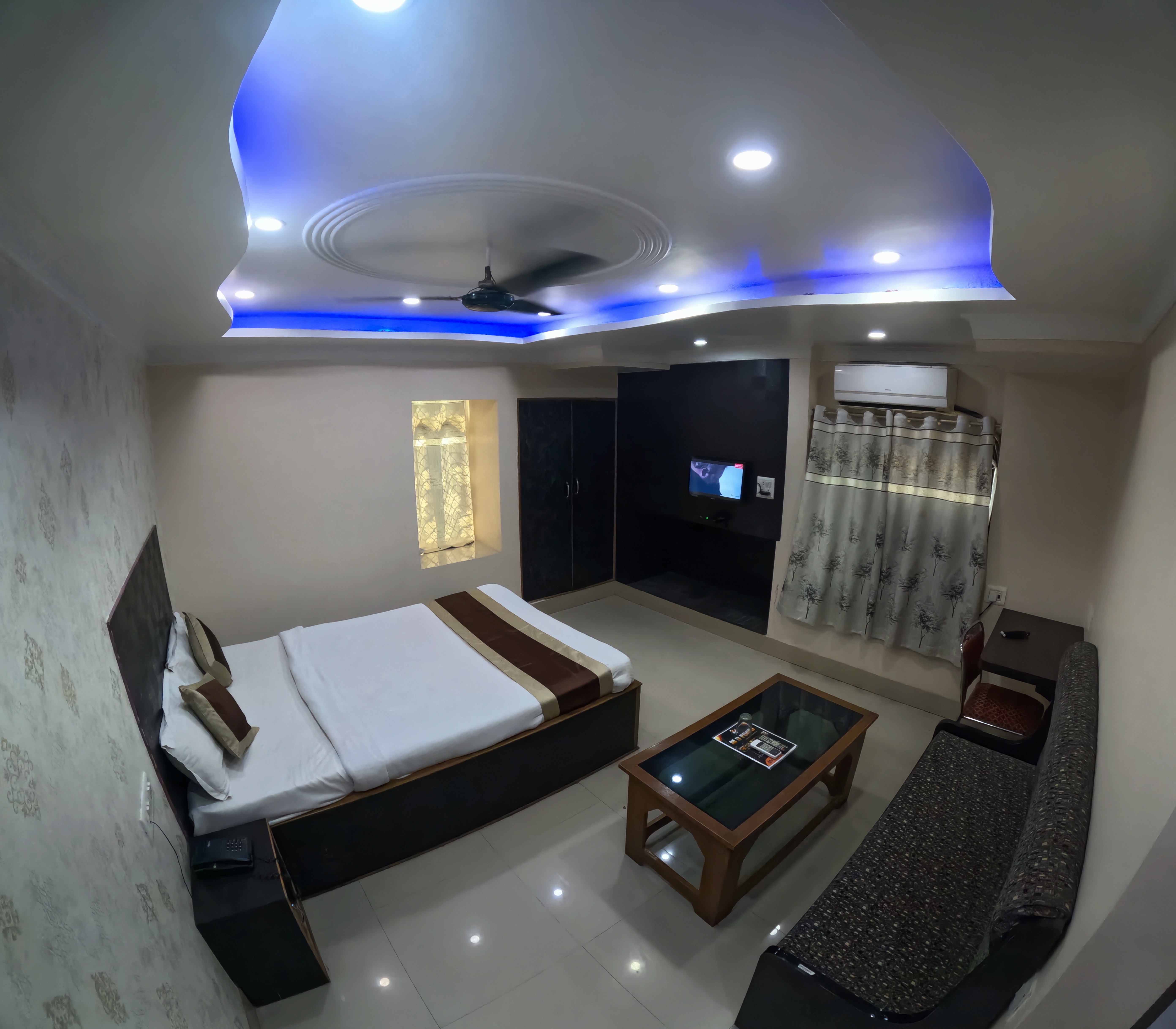 Super Deluxe Single Room